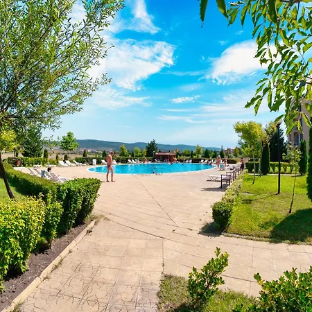 Апартаменти Orchid Garden
