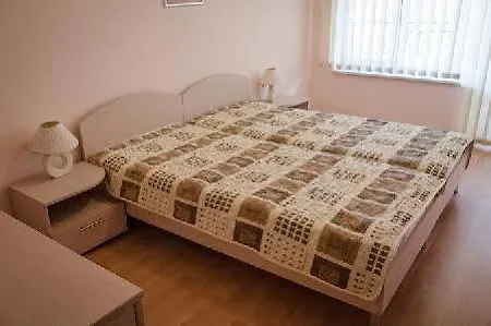 Daire Orchid Garden *